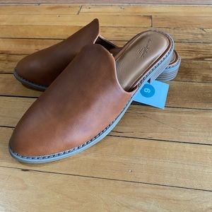 Tan faux leathers mules